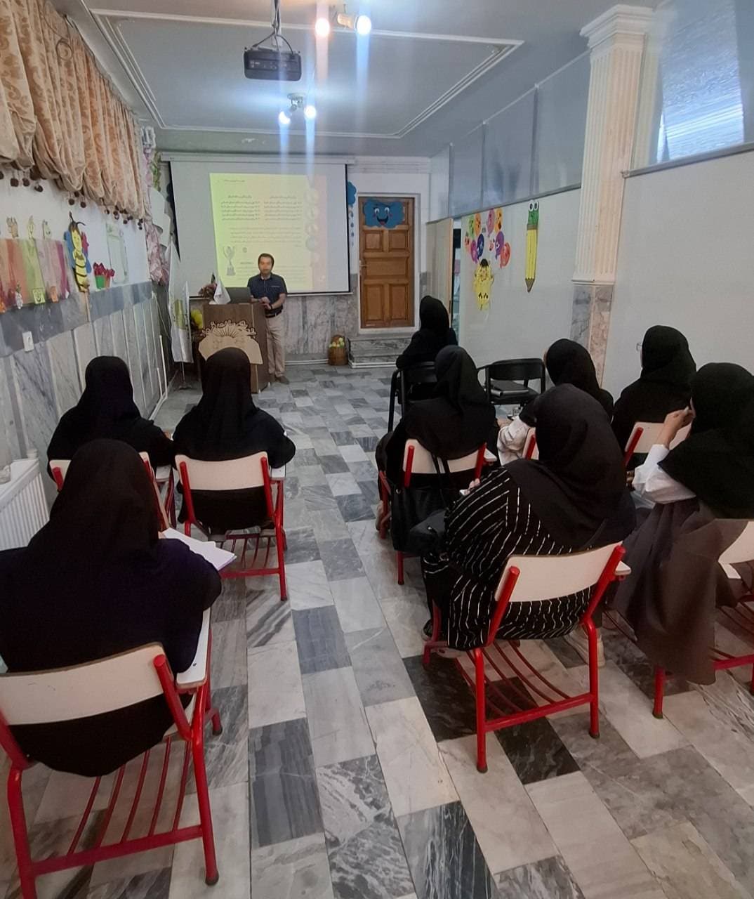 کارگاه توانمندسازی همکاران